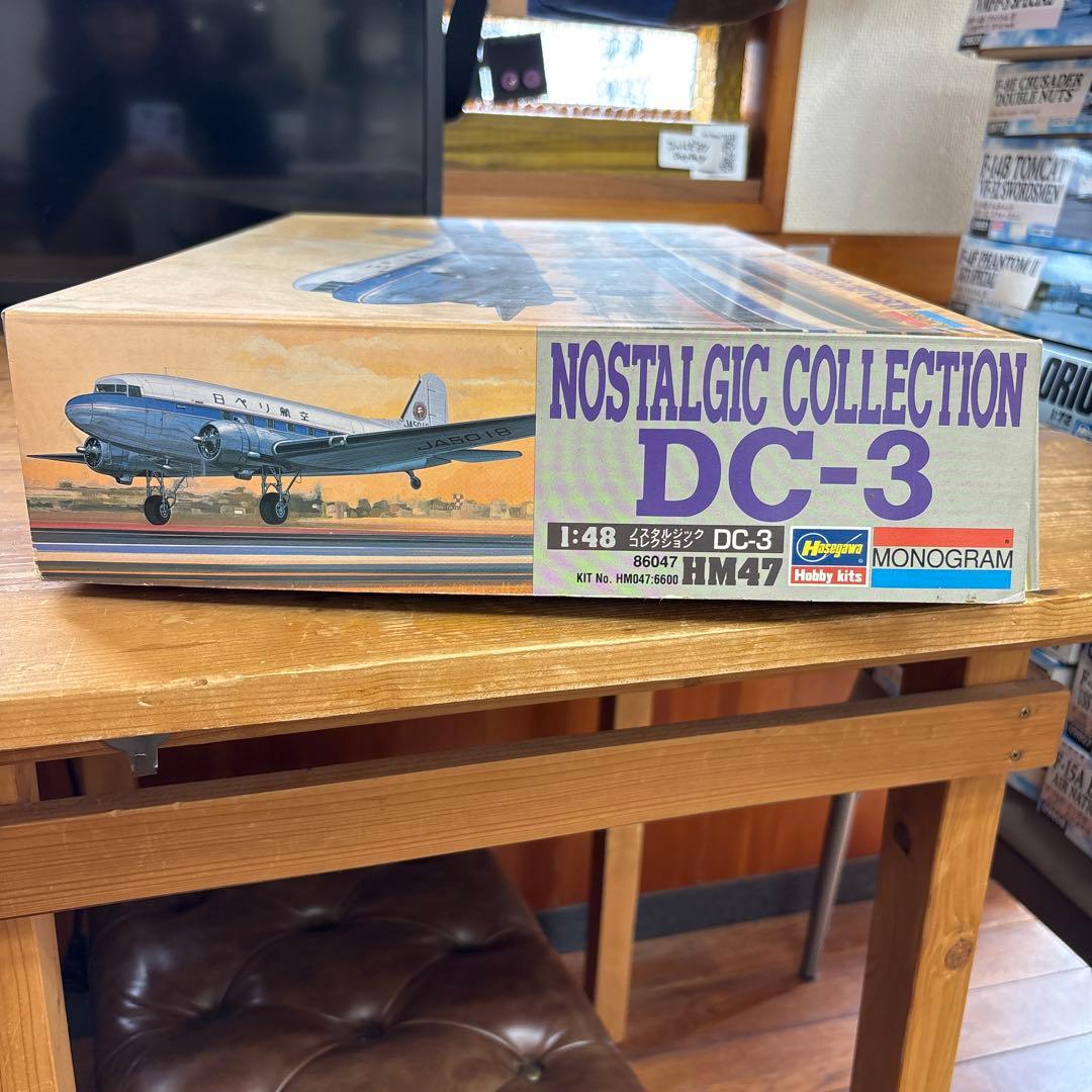 プラモデル　ニッペリ航空1:48ノスタルジックコレクションDC-3