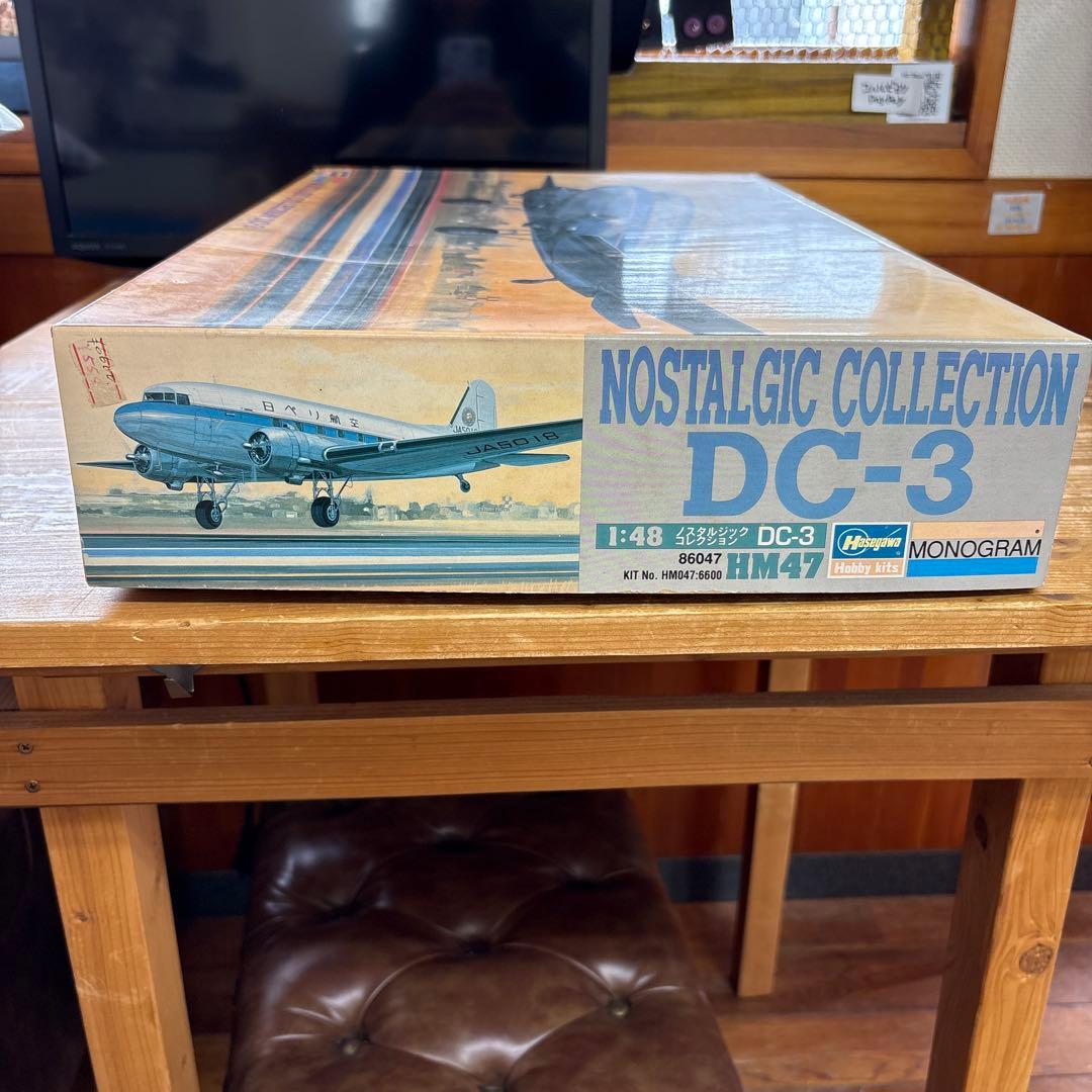 プラモデル　ニッペリ航空1:48ノスタルジックコレクションDC-3