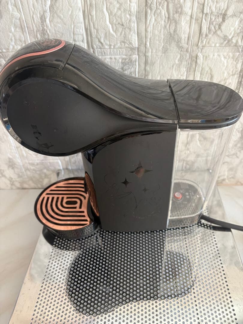 ネスレドルチェグスト ジェニオエス スター とカプセルトレー、カプセル10個付き