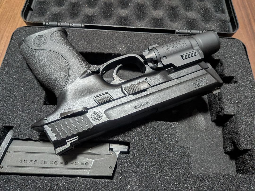 東京マルイ M&P9 ガスガン ブラック ハードケース付き