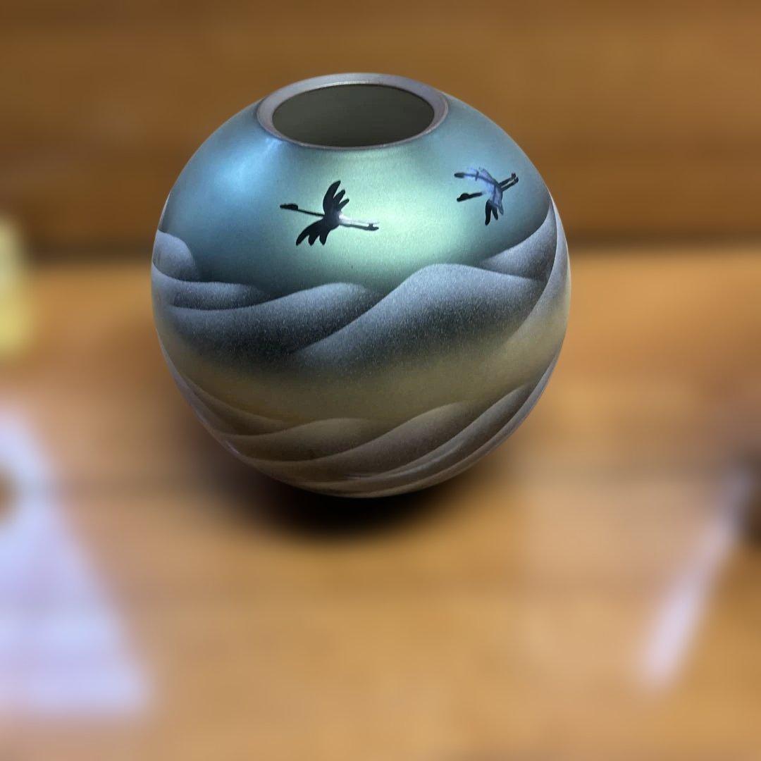 波と鳥の模様 陶器の花瓶