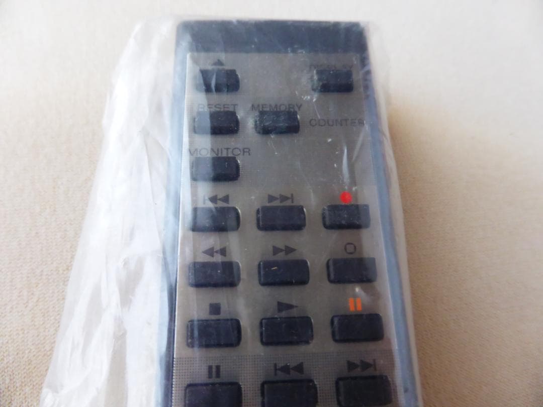 ＜リモコン＞ＳＯＮＹ　リモコン　CASSETTE　DECK　RM-J703