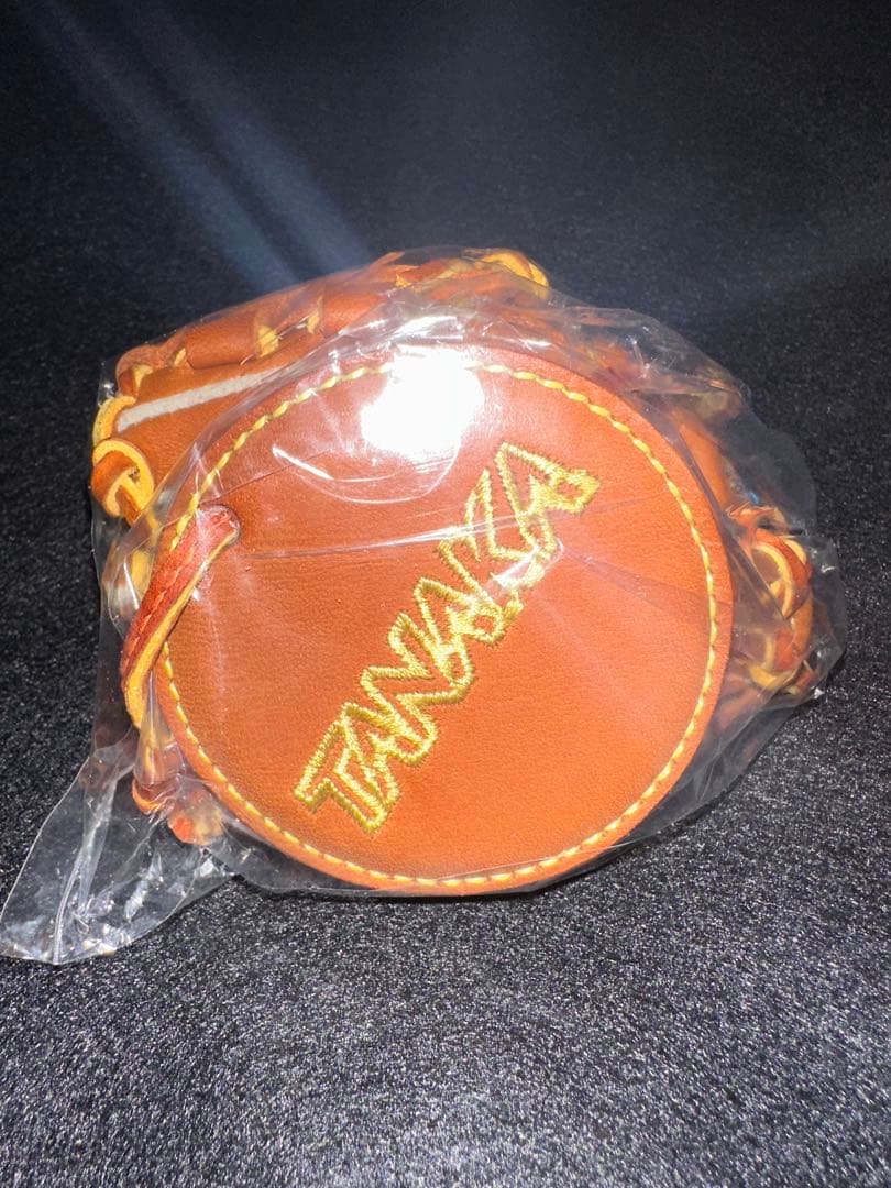 読売ジャイアンツ　田中将大　日米通算200勝達成記念　ミニチュアグラブ