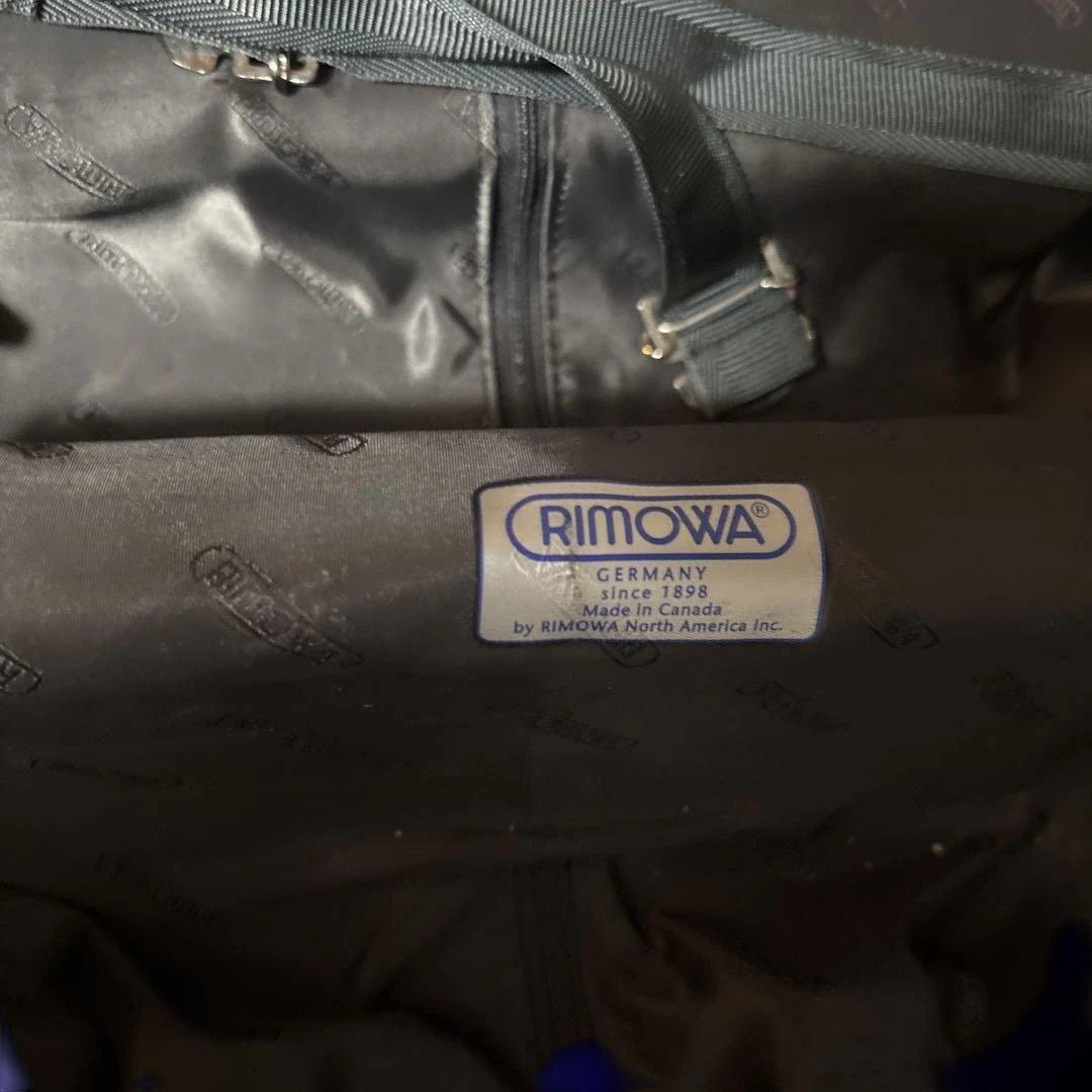 リモワ サルサデラックス 23L 機内持ち込み 4輪 TSAロック 前面スリーブ