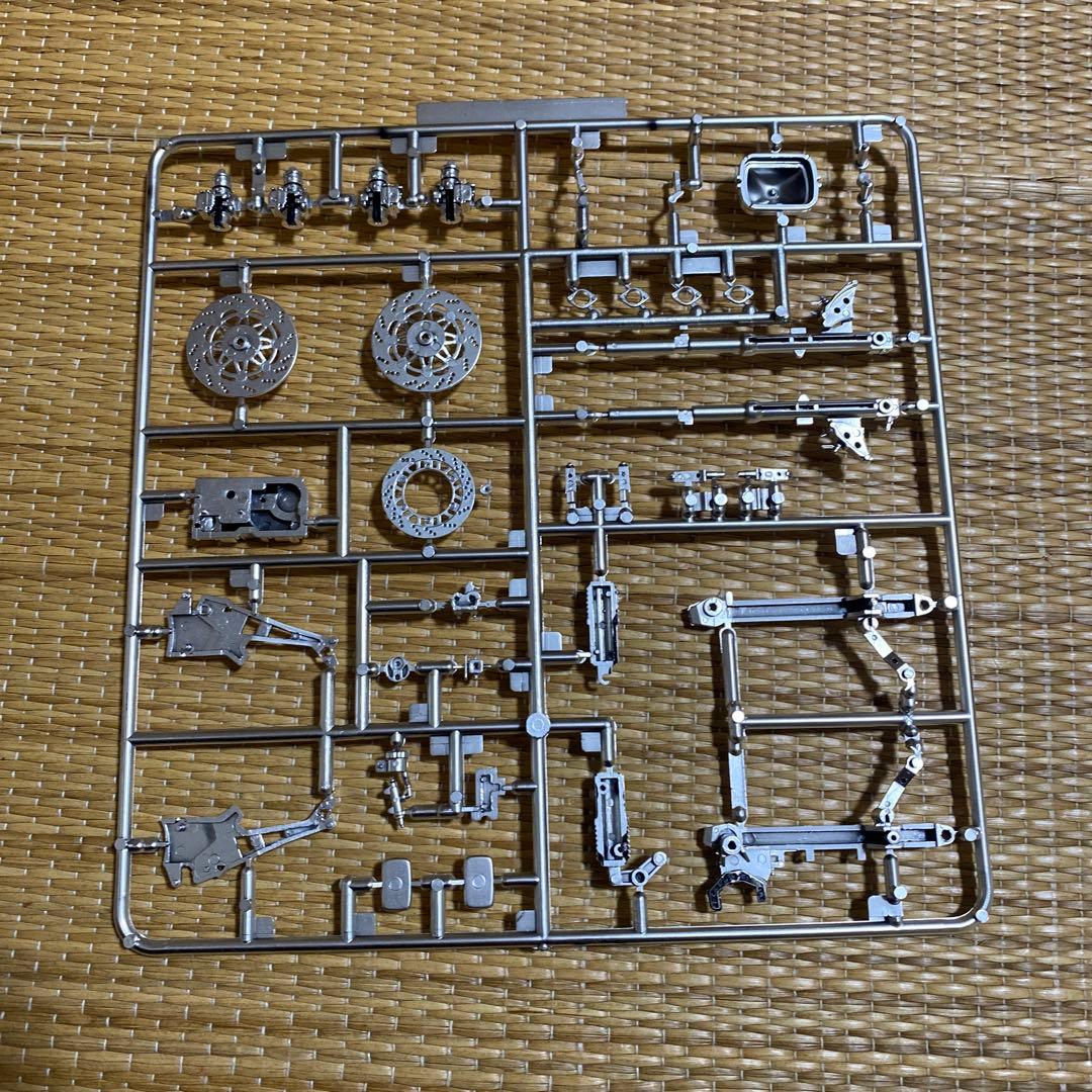 Kawasaki GPZ900R プラモデル 1/12 国内仕様 作りかけの中古