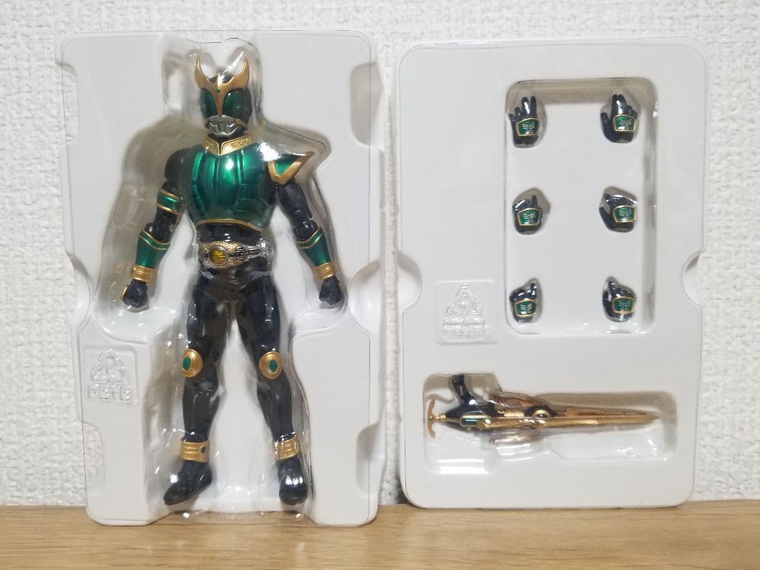 仮面ライダークウガ　真骨彫　ライジングペガサスフォーム