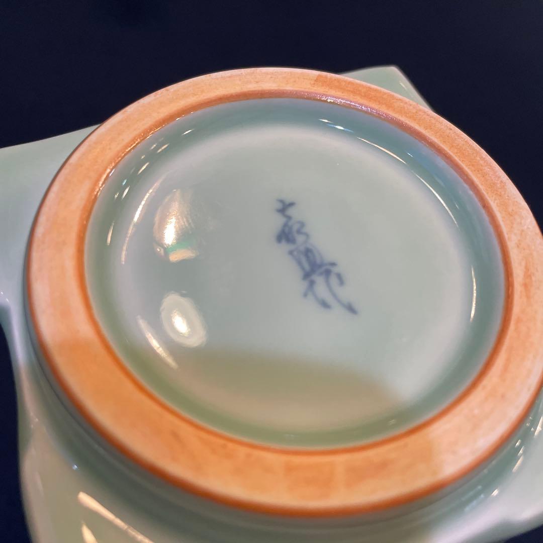 「平戸焼」青磁【横石 嘉助】(造)の『算木 花入』共箱　※美品　花器　花入　花瓶