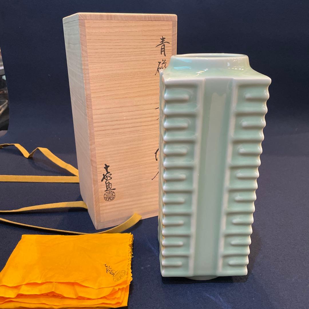 「平戸焼」青磁【横石 嘉助】(造)の『算木 花入』共箱　※美品　花器　花入　花瓶