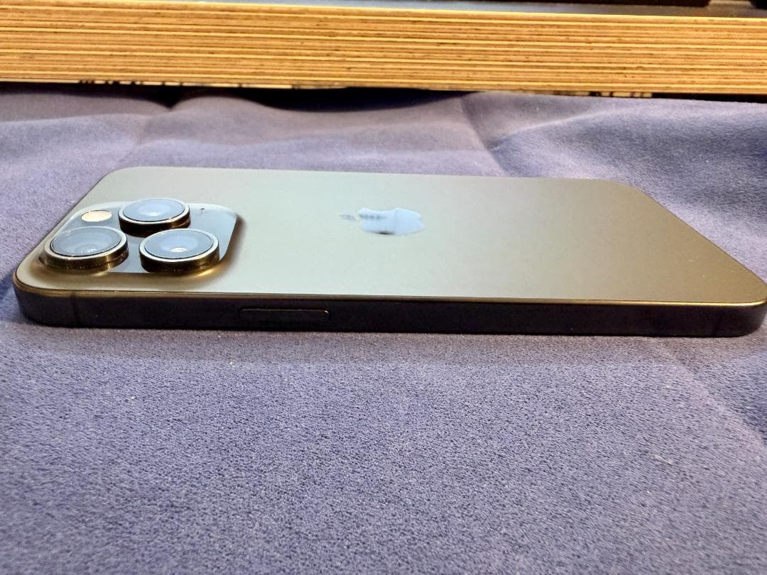 iPhone 15 Pro Max 256G SIMフリー ブラックチタニウム