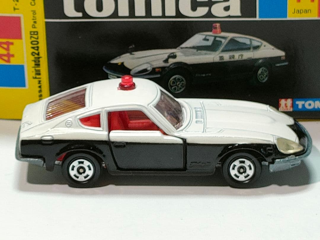 黒箱トミカ 44　日産フェアレディ240ZGパトカー　美品　日本製　デッド