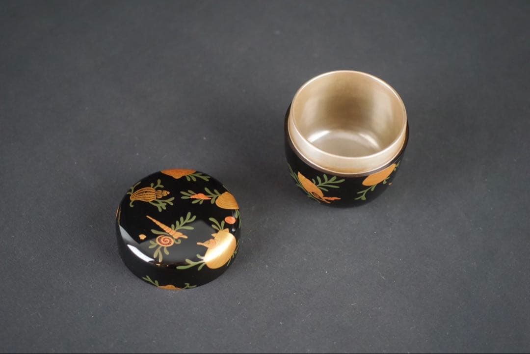 鈴木光入 造 海松貝蒔絵 大棗 内銀溜 波蒔絵 共箱