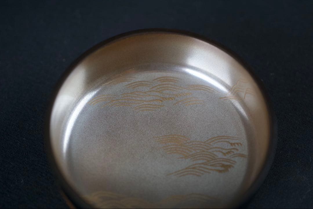 鈴木光入 造 海松貝蒔絵 大棗 内銀溜 波蒔絵 共箱