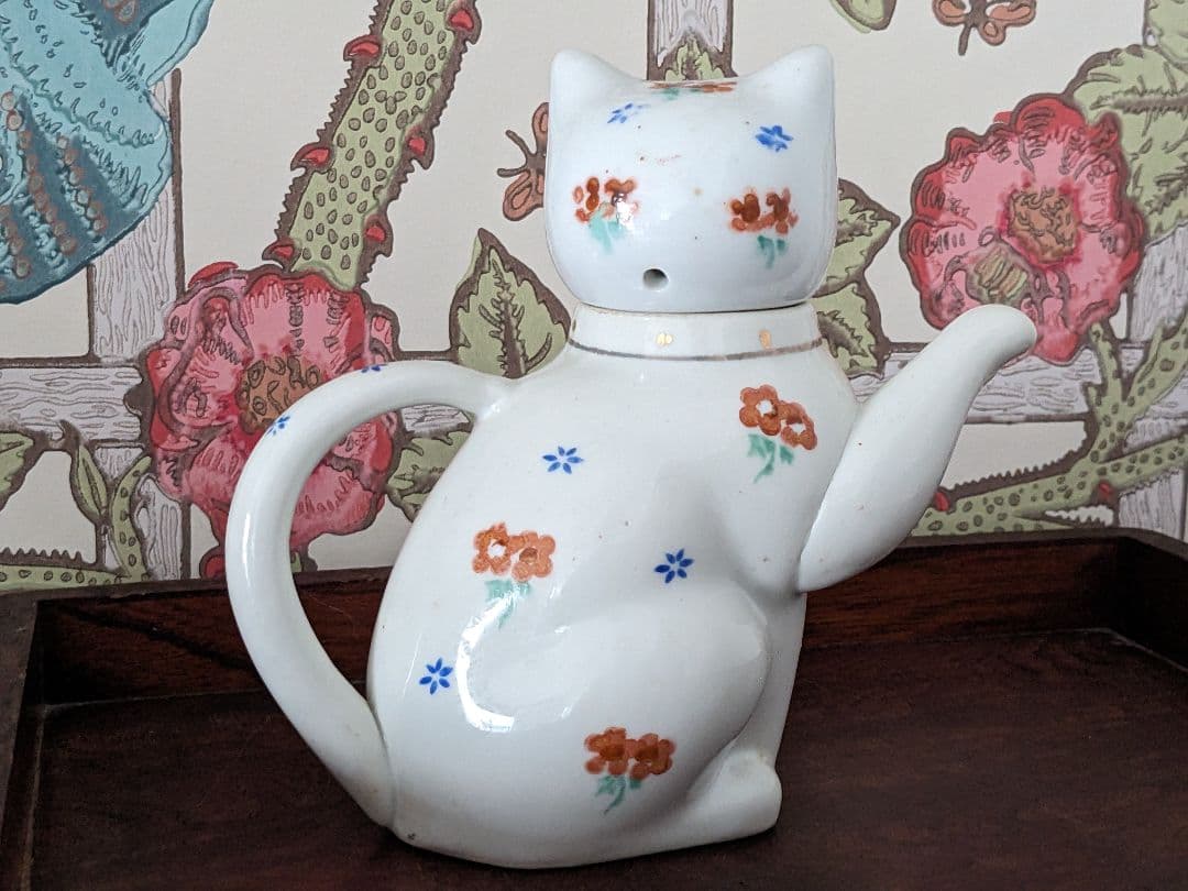 イギリス ヴィンテージ ◆ 猫型 陶器 ティーポット ◆ 白色 花柄
