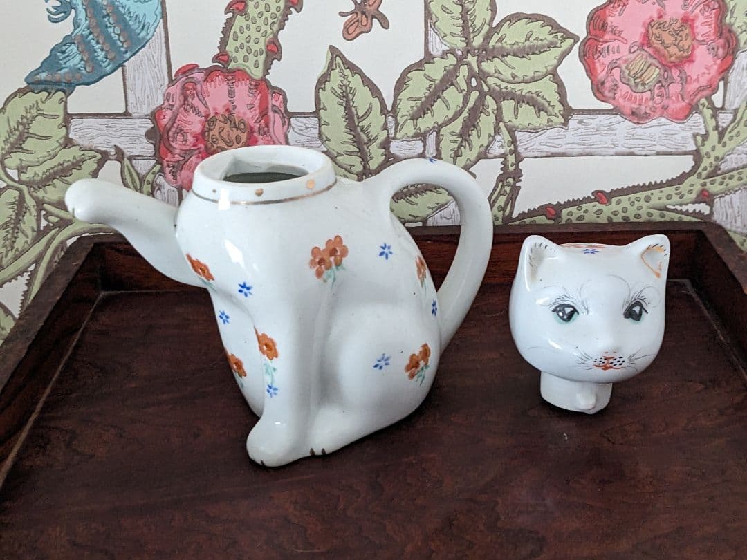 イギリス ヴィンテージ ◆ 猫型 陶器 ティーポット ◆ 白色 花柄