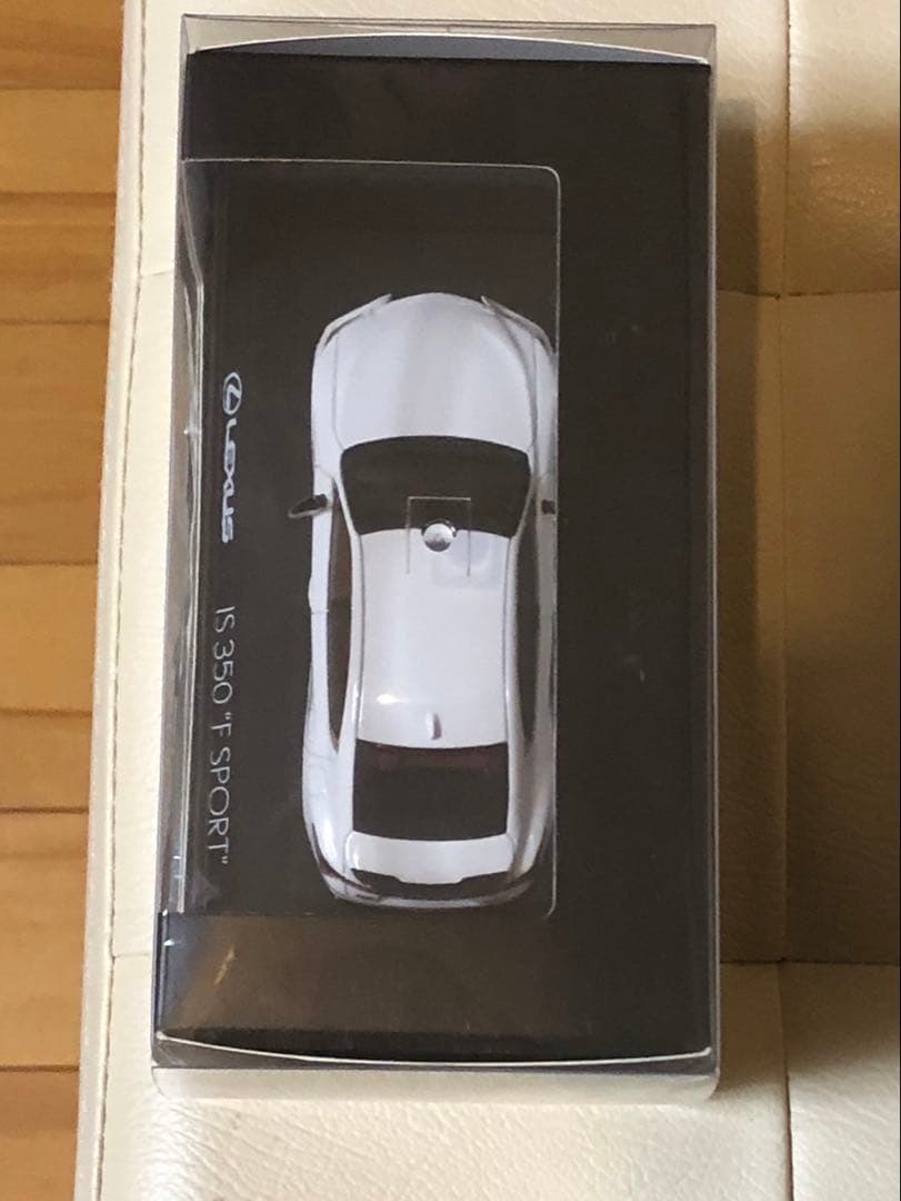 京商 Lexus IS 350 F SPORT 1/43サイズ ミニカー
