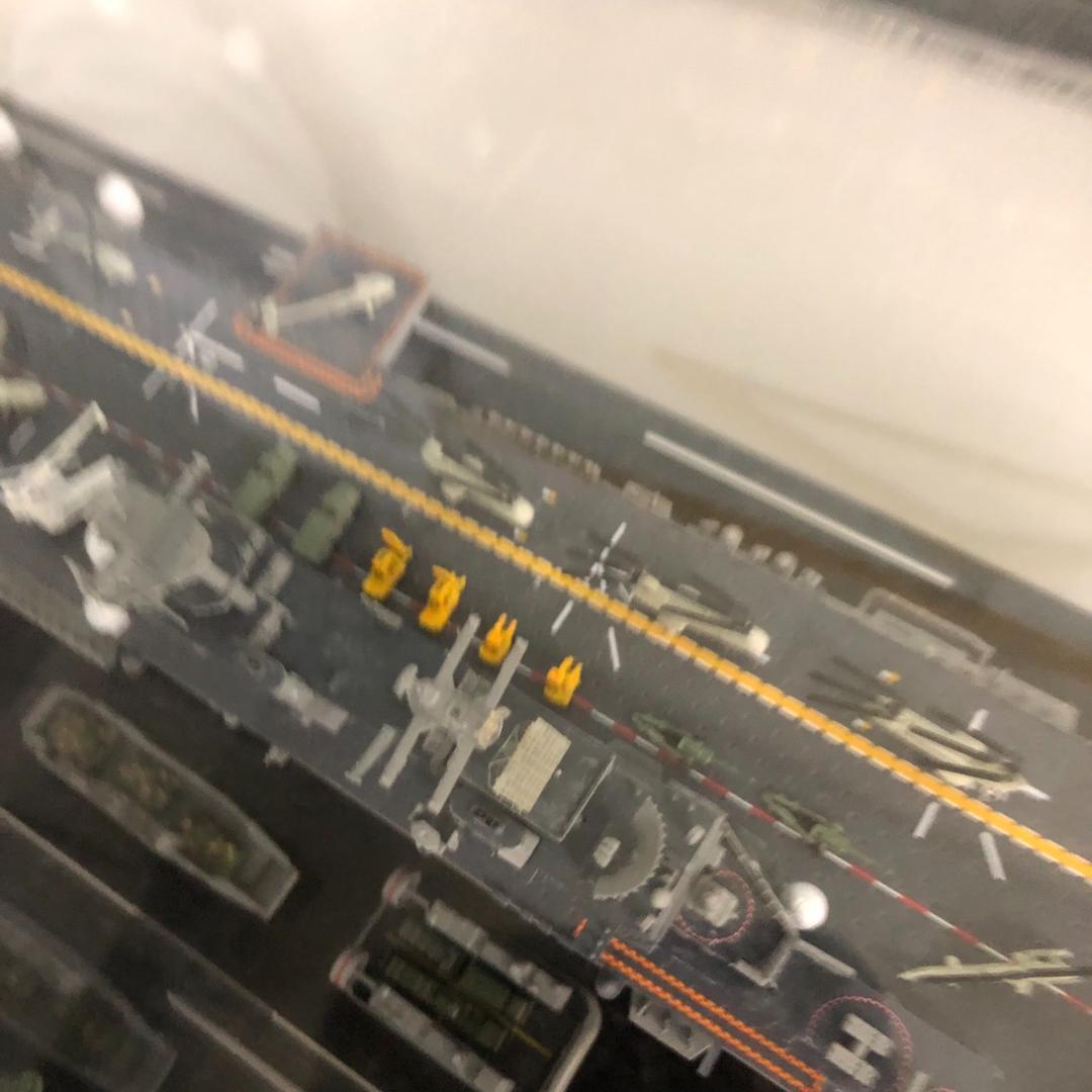 艦船模型セット 空母 アクリルケース付 空母 プラモデル 完成品