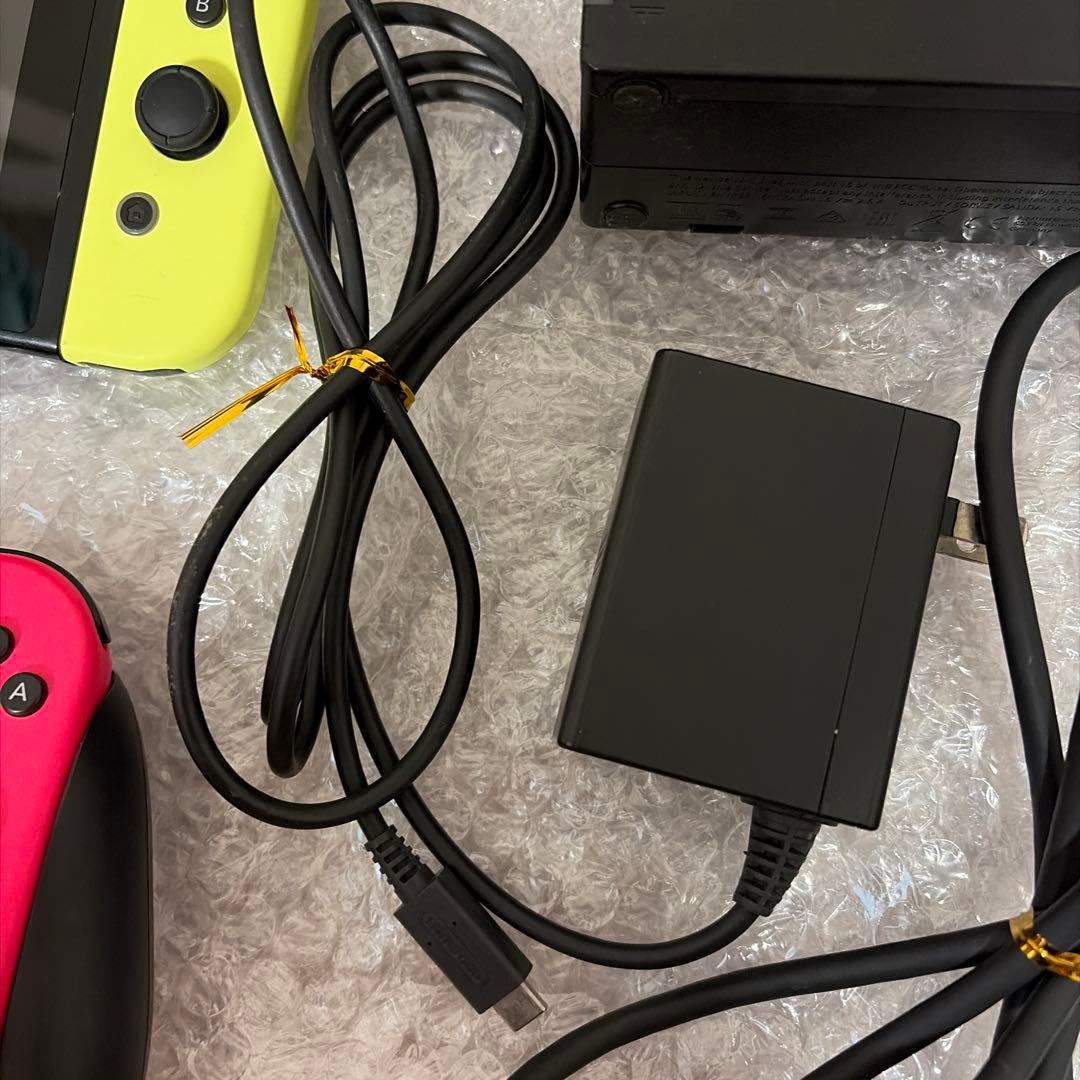 Nintendo Switch 本体 ＋ジョイコン6つ＋ケース