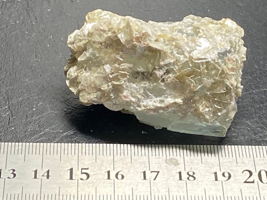 アクアマリン　結晶　マイカ　雲母　72g