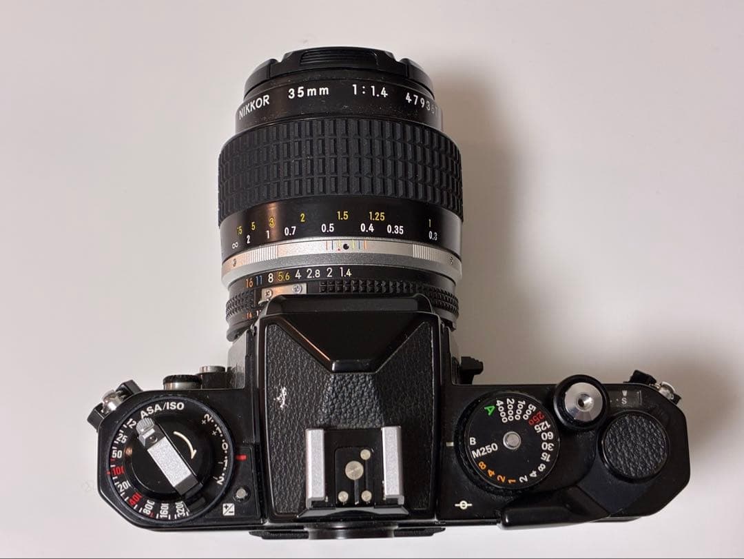 Nikon FE2 一眼レフカメラ　NIKKORレンズ付き　ブラック