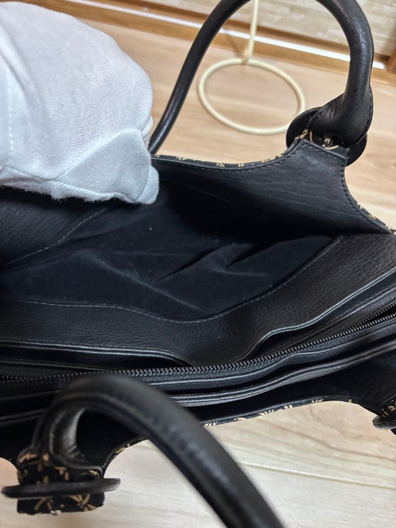 JRAタグ付き　レディース　ハンドバッグ　印傳屋 印伝屋　トンボ　逆台形　レザー