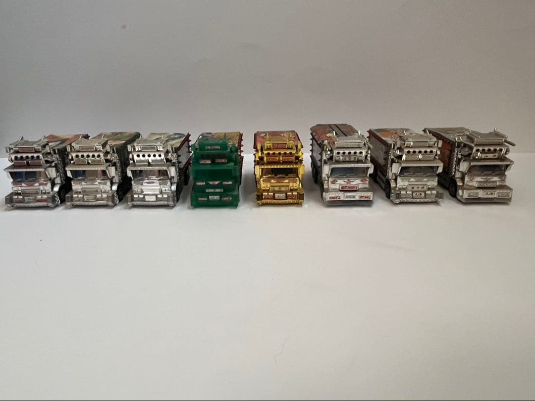 レトロ デコトラ チョロQフルセットケース付き