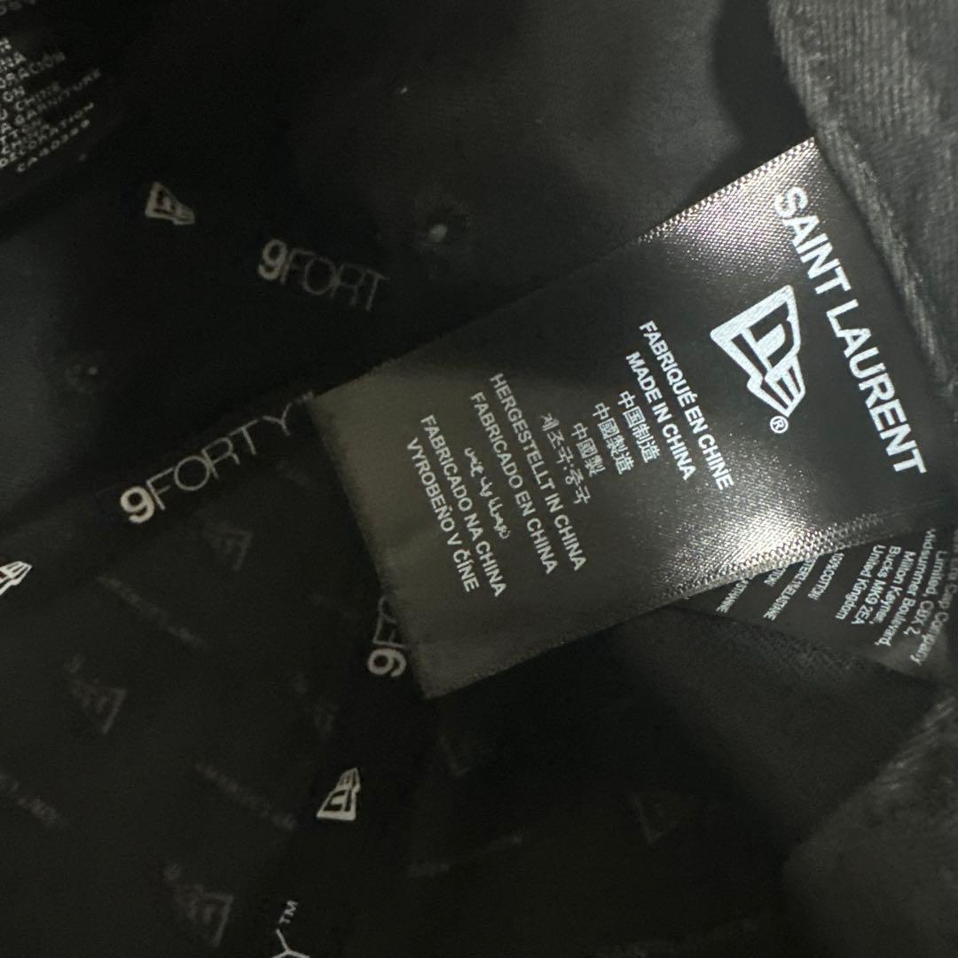 イヴサンローラン　ニューエラ　キャップ　ブラック