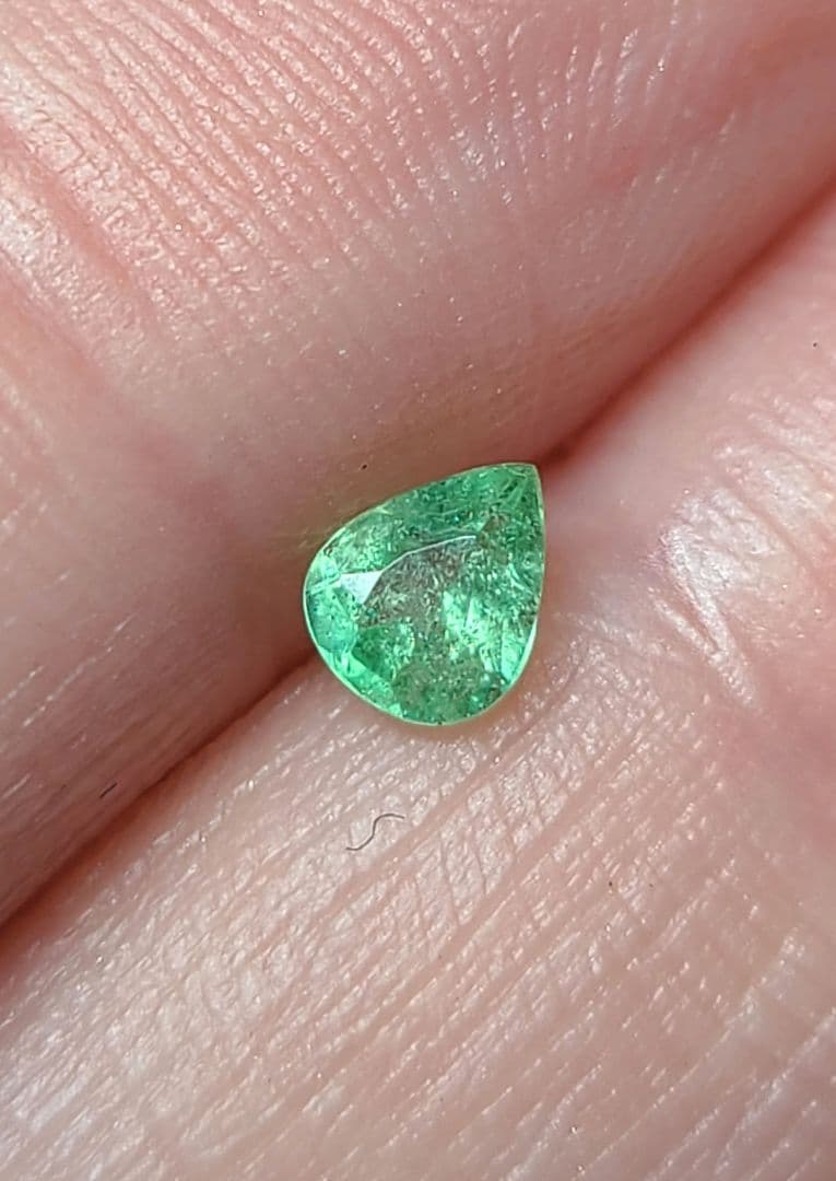 とても可愛いシェイプです★ブラジルバターリャパライバトルマリン★オーダー受付中