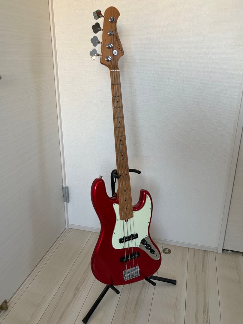 Bacchus Universe Series ジャズベースタイプ（レッド）