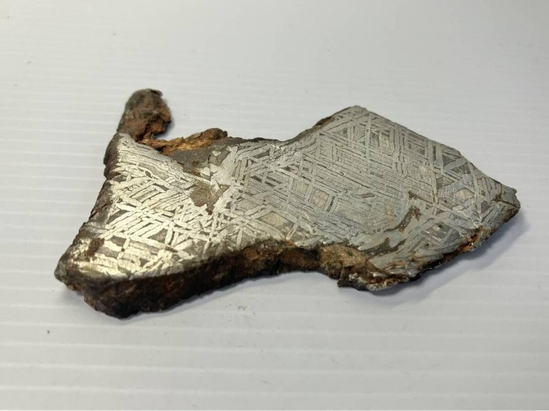 ※超レア アルタイ隕石 本物 126.1g 鉄隕石 原石 断片 破片 宇宙パワー