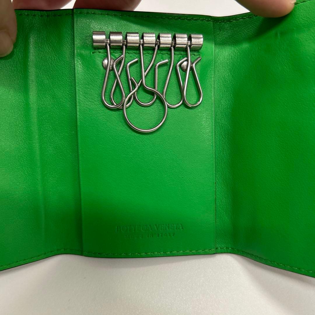 BOTTEGA VENETA黒 レザー キーケース 編み込みデザイン