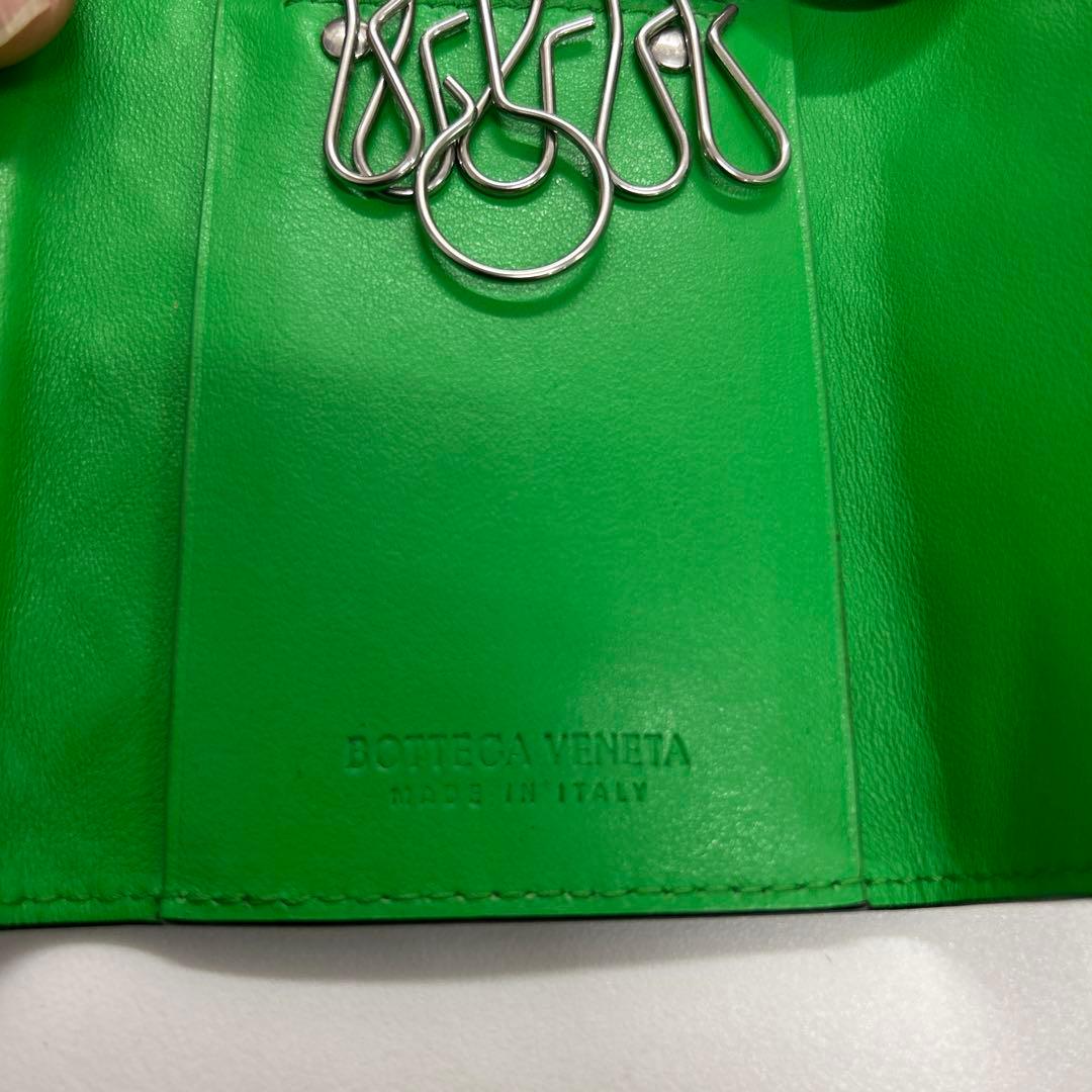 BOTTEGA VENETA黒 レザー キーケース 編み込みデザイン