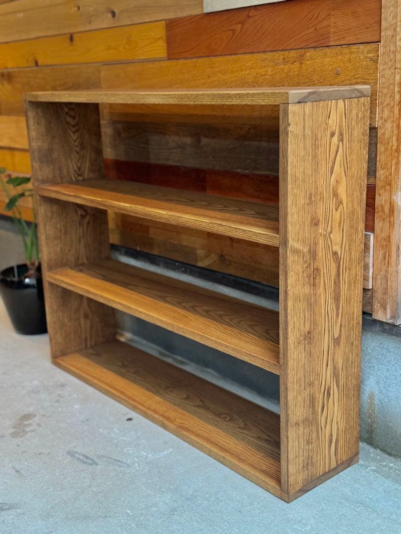 天然タモ材を使った棚　シェルフ　無垢材　木製　一枚板　おまけ積木付き　本棚