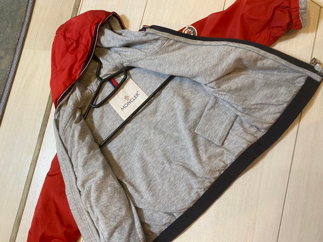 ♦️BABY♦️モンクレール　パーカー　ブルゾン 希少　定価3万