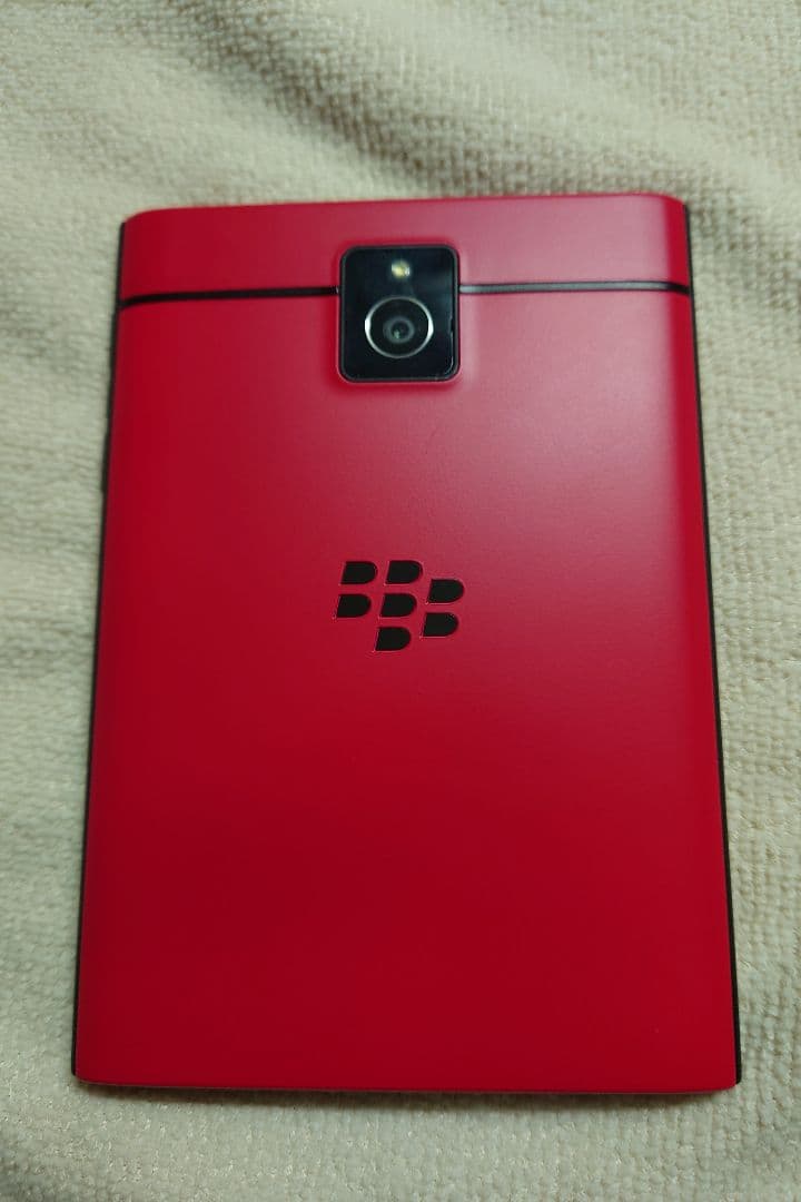 BlackBerry Passport レッド