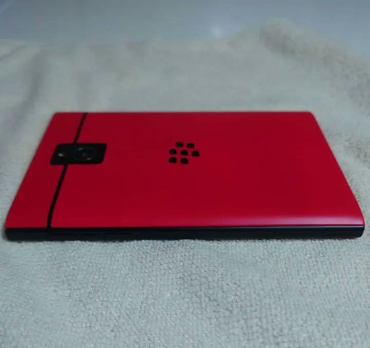 BlackBerry Passport レッド