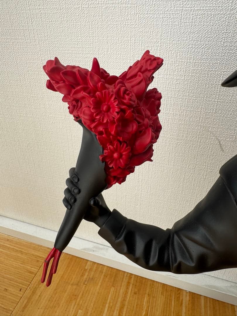 メディコムトイ　フラワーボンバー　バンクシー風ストリートアートフィギュア