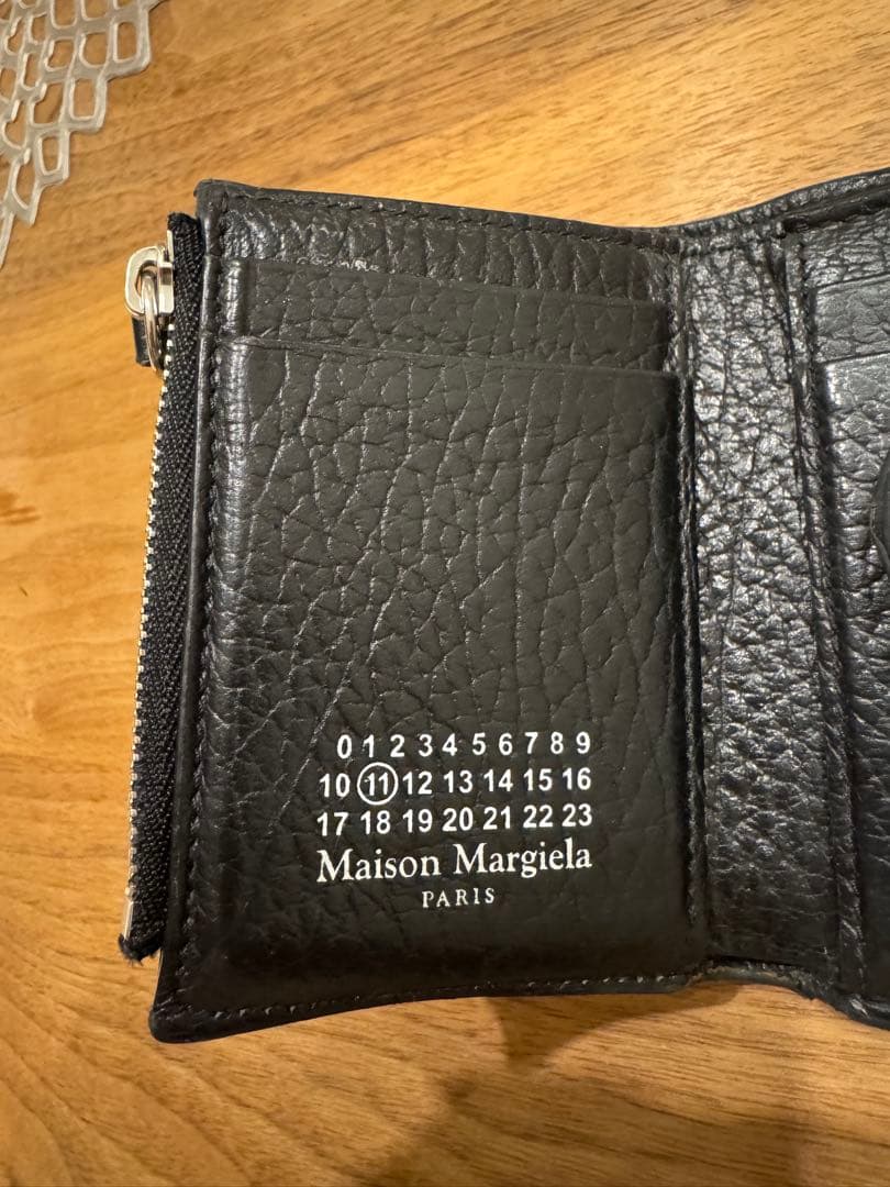 メゾンマルジェラ　黒レザー財布