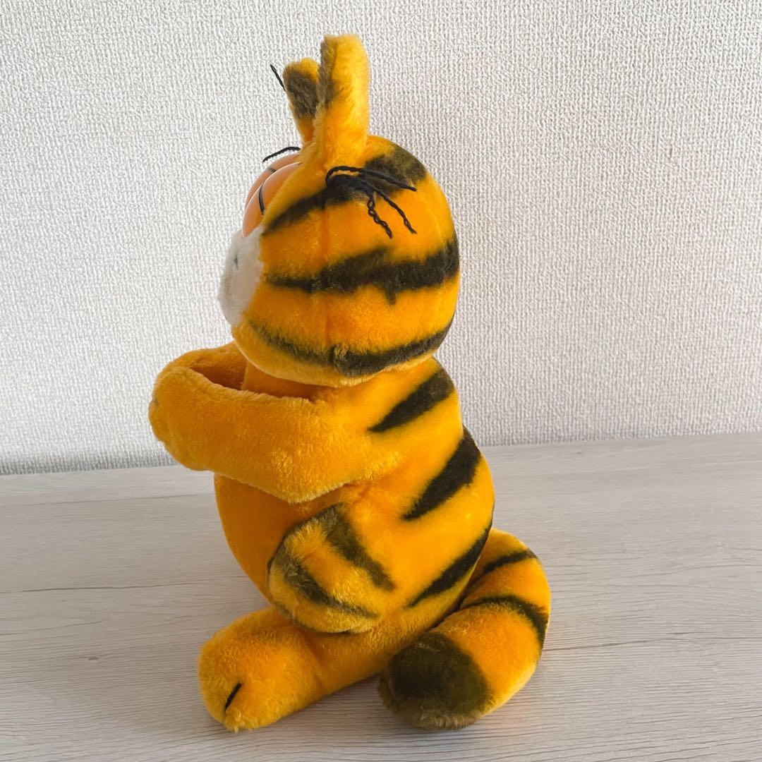 【期間限定バラ売★目玉商品★】ガーフィールド ぬいぐるみ　にっこり　抱っこ