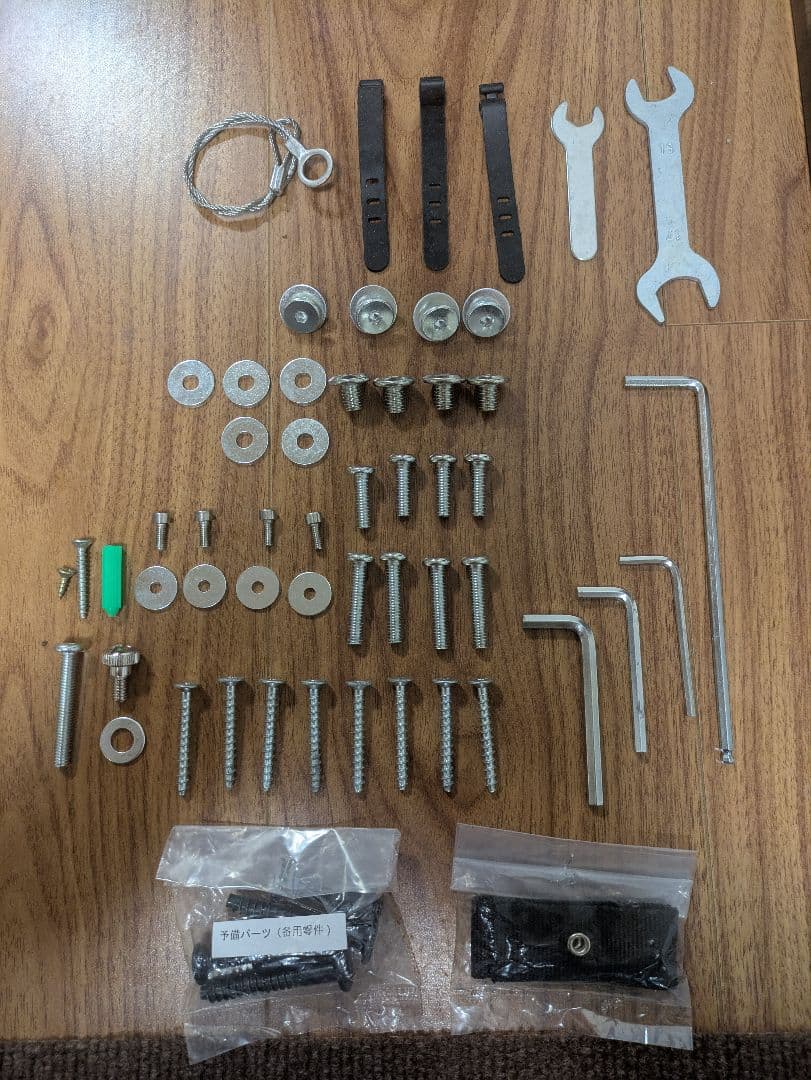 壁寄せテレビスタンド(ニトリHT01MBR/BK)