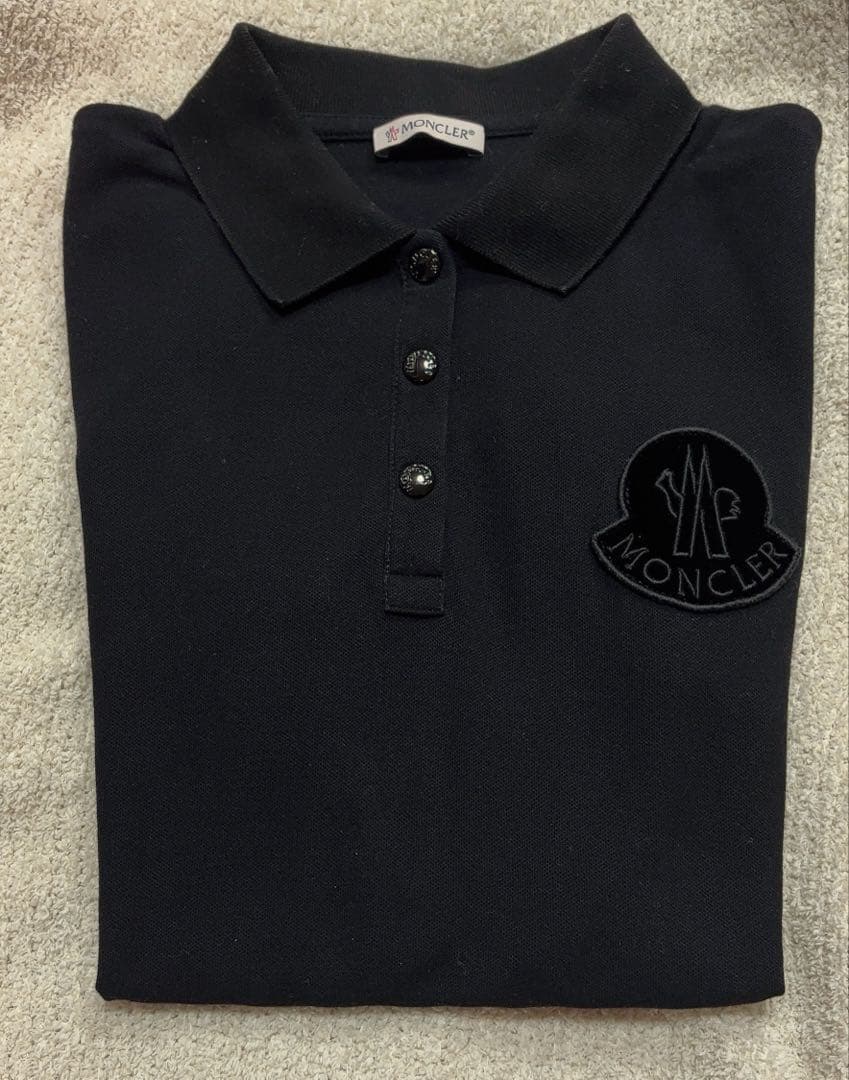 モンクレール　トップス