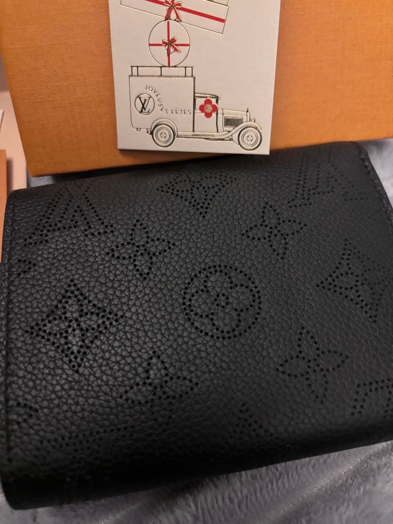 【5ｈ限定セール‼️】 LOUIS VUITTON ポルトフォイユイリスコンパクト