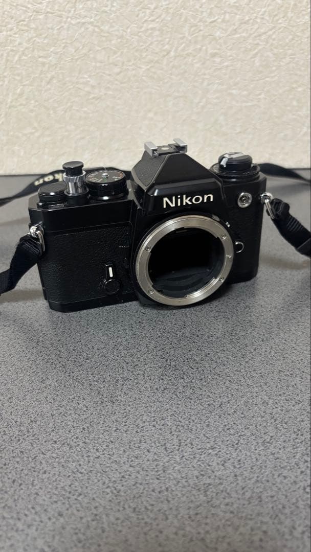 一眼レフカメラNikon FE 43-86mmレンズ付き　。モータードライブ。