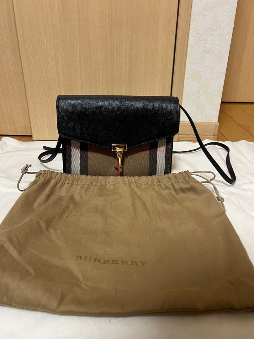［大幅値下げ中1/29まで］BURBERRY ショルダーバッグ