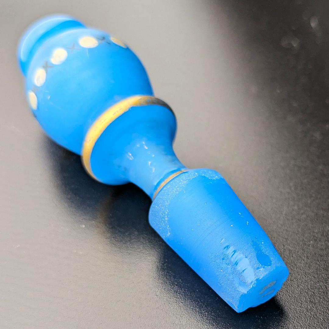 オールドバカラ 青オパーリンガラス 大型香水瓶 エナメル＆金彩ジュエル紋