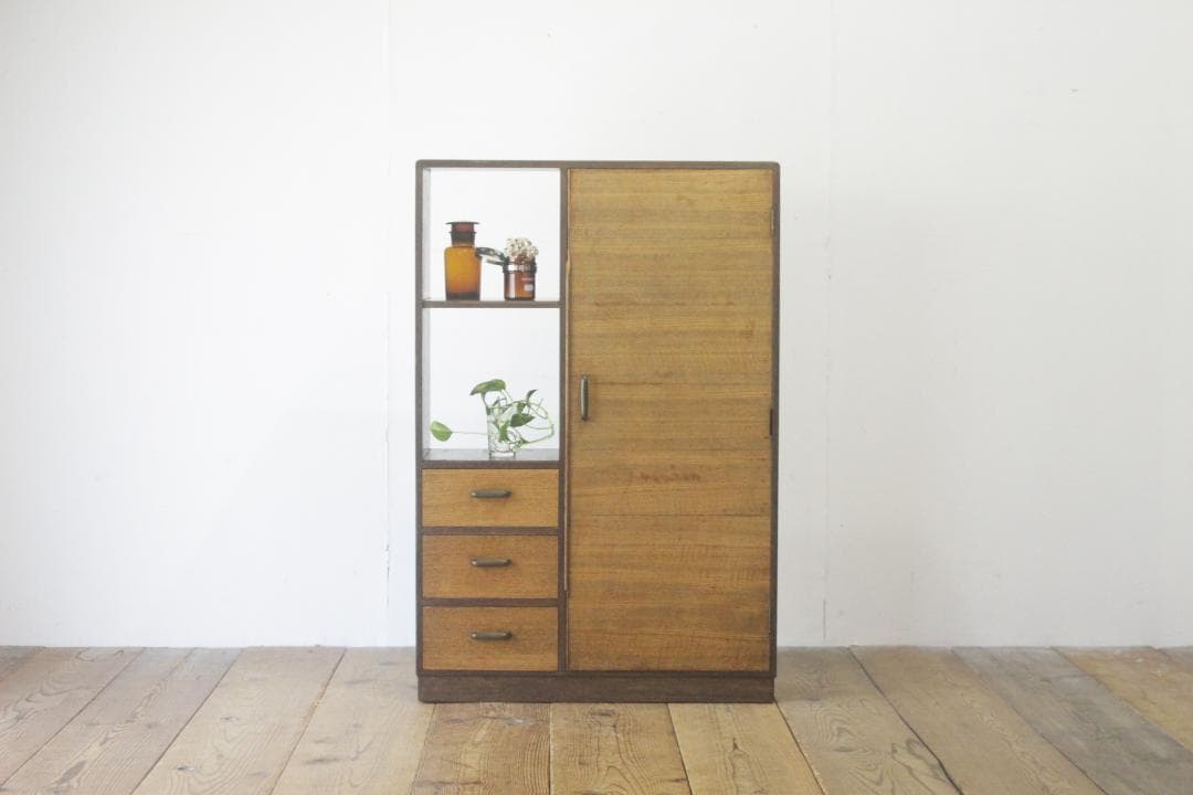 レトロ 小振り キャビネット 戸棚 引き出し 抽斗 3杯 収納 左右非対称 木製