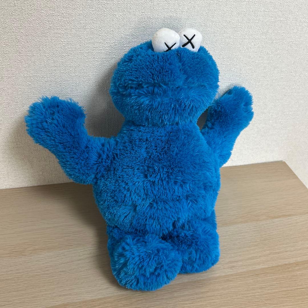 KAWS セサミストリート　UNIQLO ぬいぐるみ