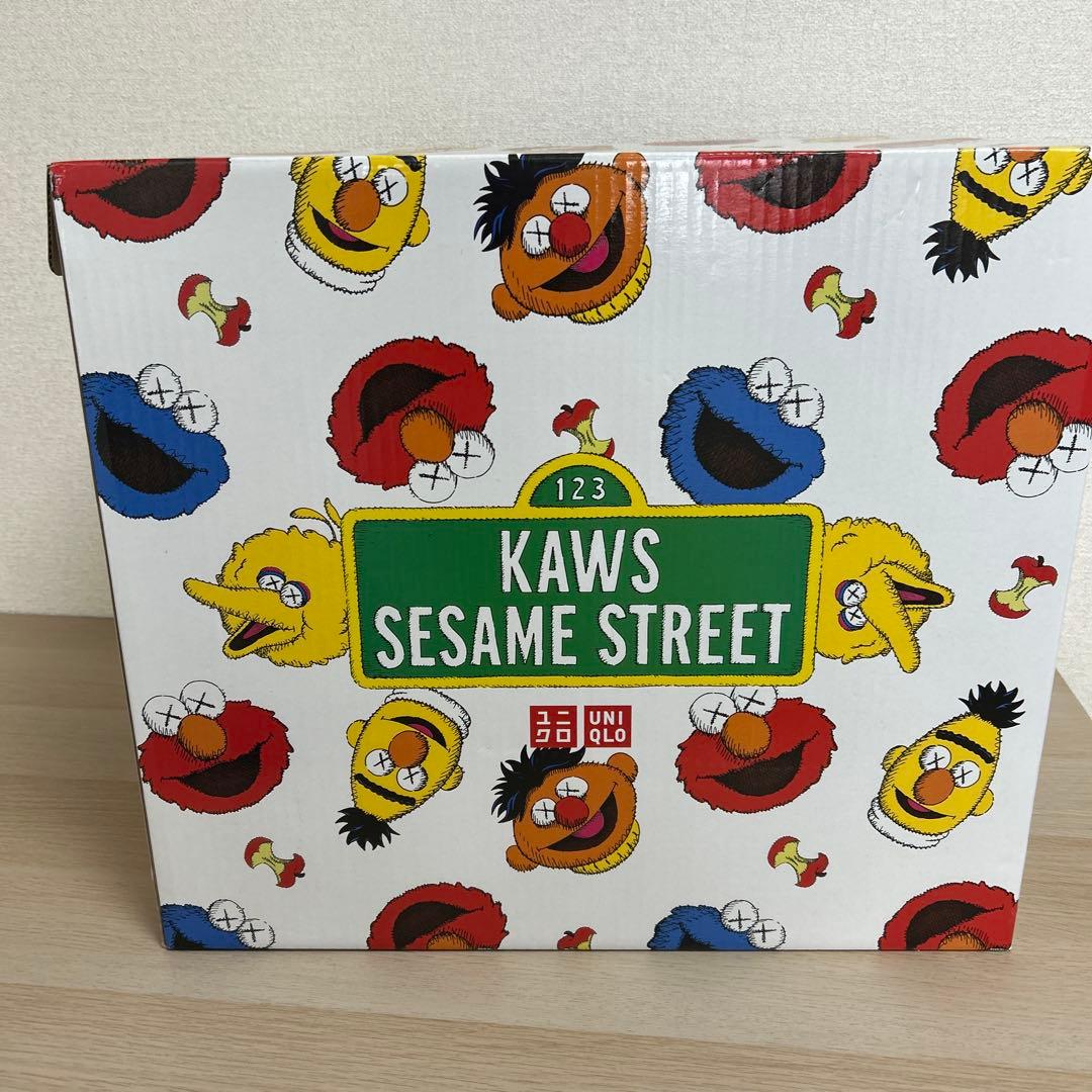 KAWS セサミストリート　UNIQLO ぬいぐるみ