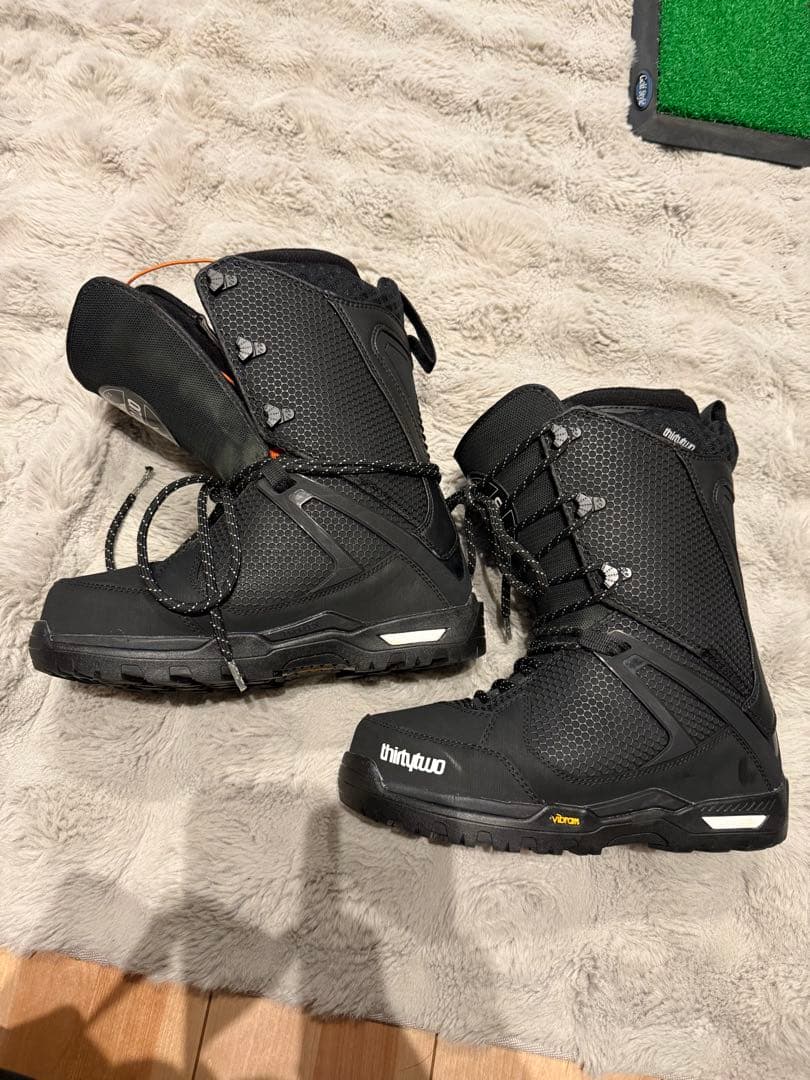 thirtytwo スノーボードブーツ ブラック