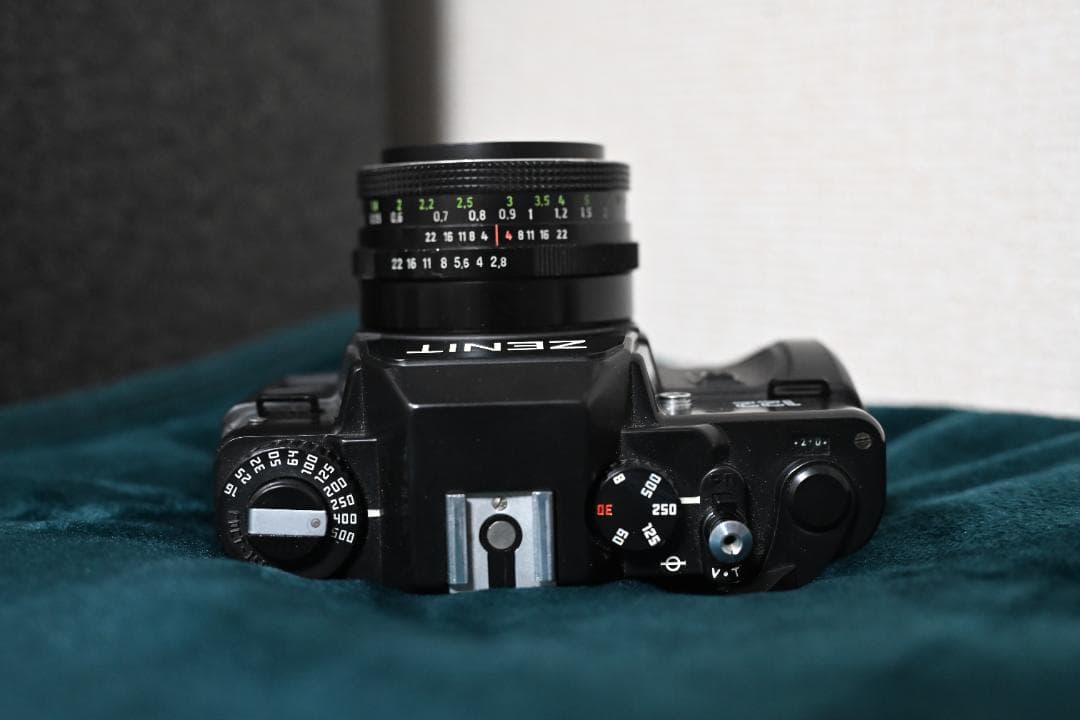 【動作品】ZENIT 122 一眼レフ ・ Tessar 50/2.8 付