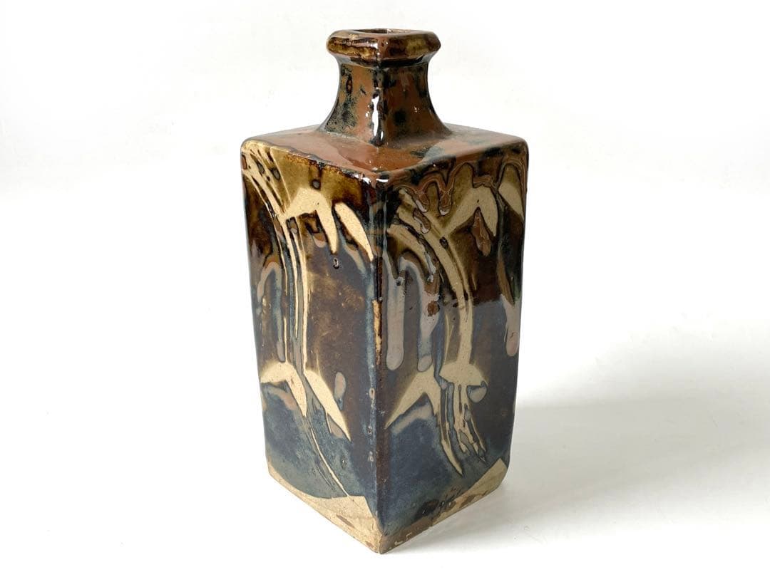 陶芸家　人間国宝　濱田庄司　浜田庄司　？　箱なし　鉄釉　笹文　角瓶　指描　花瓶